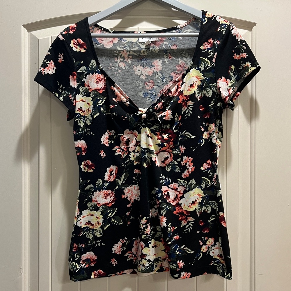 Unique Vintage sweetheart, black floral cap sleeve tee.